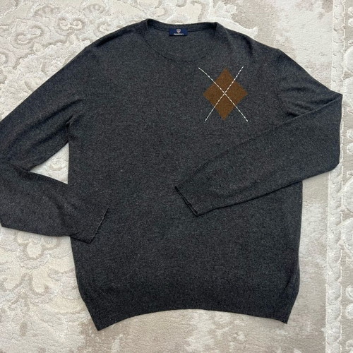 Portobello’s men’s sweater in anthracite, size Large, like new