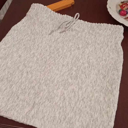 Skirt with elastic waist like new, one size