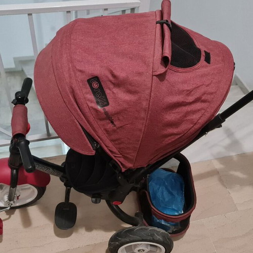 Lorelli Jaguar Air tricycle like new with parent handle