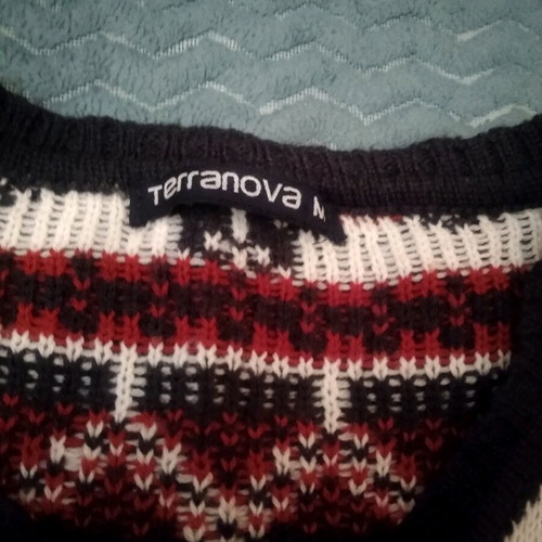Christmas sweater size M like new unisex