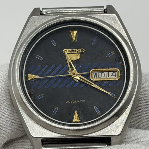 Seiko 5 Automatic 7009-876A wristwatch, blue and silver