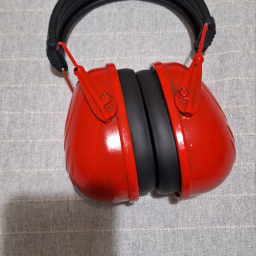 Professional ear muffs like new, red-black