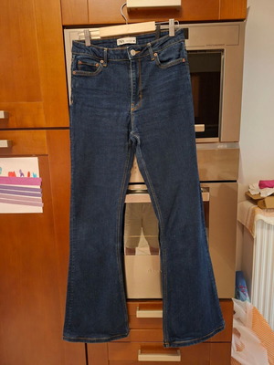 Zara flared jeans size 38, dark blue