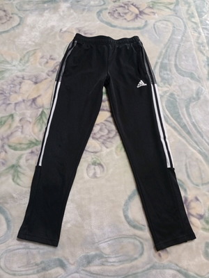 Παντελόνι Adidas μεταχειρισμένο για 11-12 ετών, μαύρο