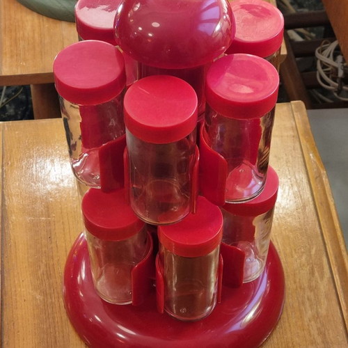Rotating spice rack used, 12 positions