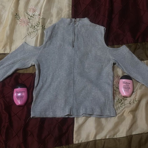 H&M blouse gray size M like new