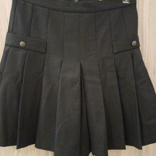 Zini black skort like new, size S