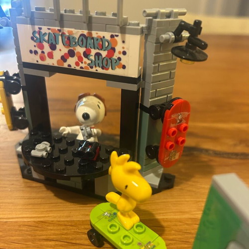 Peanuts LN8011 building blocks like new from MINISO shop with instructions