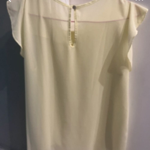 Two yellow blouses like new, size M