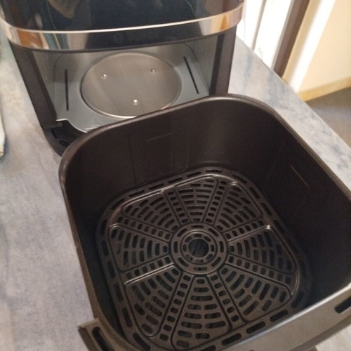 Airfryer Bosch Series 4 new with grill accessory and 3-year warranty