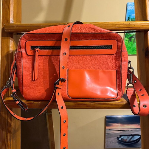 Christian Louboutin shoulder bag like new, orange