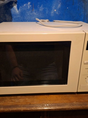 Microwave oven new