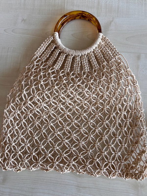 Raffia bag like new with tortoiseshell handle and cotton interior