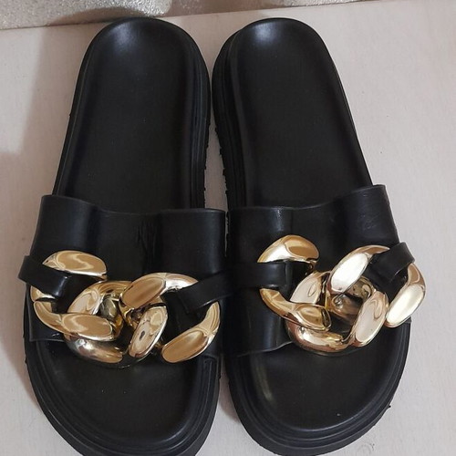 Slides flatform slippers size 36 used with decorative gold chain