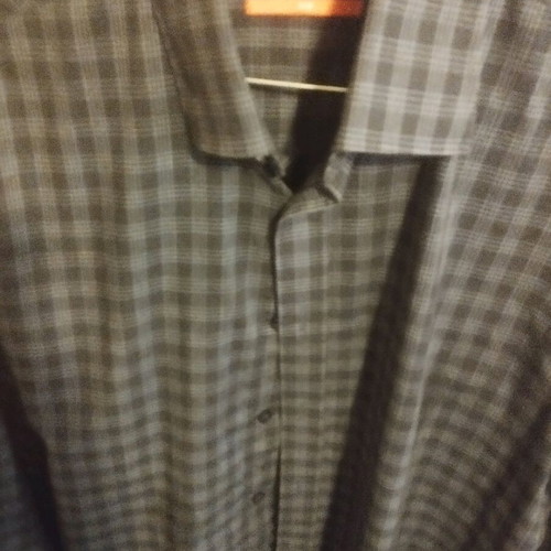 Seidensticker shirts medium like new, dark blue and checked