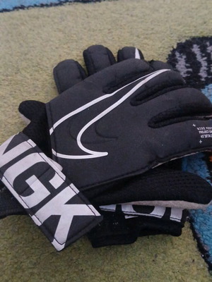 Nike goalkeeper gloves black and white used