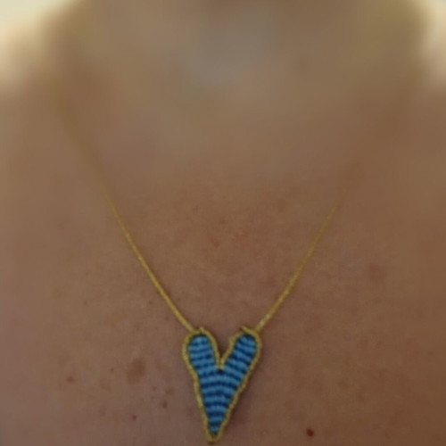 Macrame heart necklace like new, handmade, adjustable clasp, blue