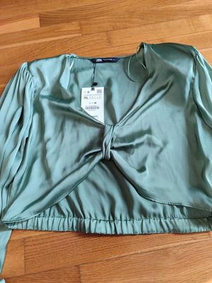 Zara satin top new mint XL with padding and long sleeves
