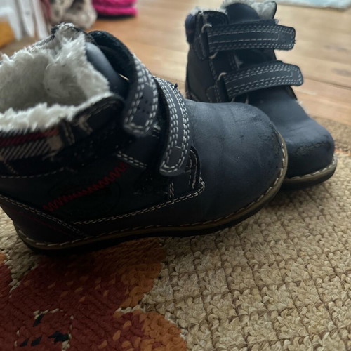 Action Boy baby snow boots no 22 used
