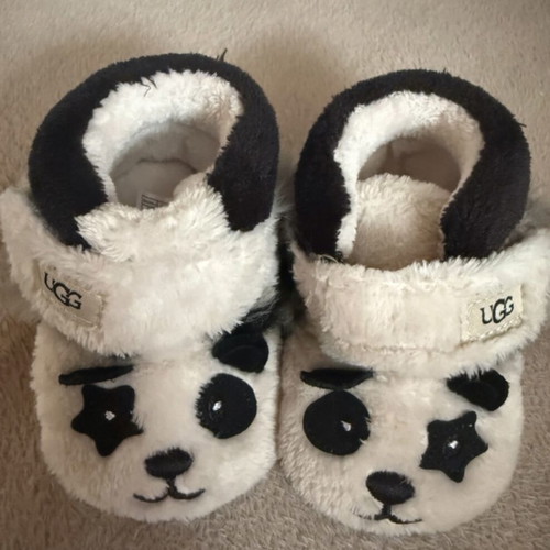 UGG baby boots size 18 like new with panda design