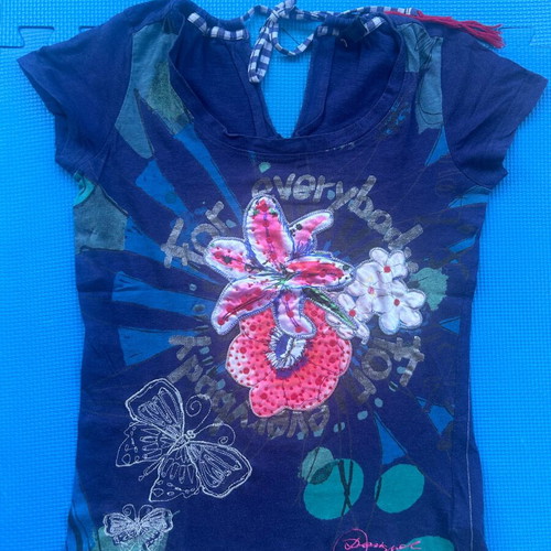 Desigual Vintage Y2K Boho Floral Sequined T-shirt Size XS like new