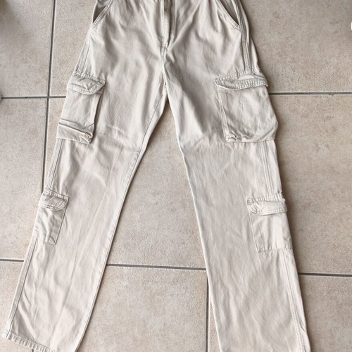 Stradivarius Cargo Pants like new, beige, size S