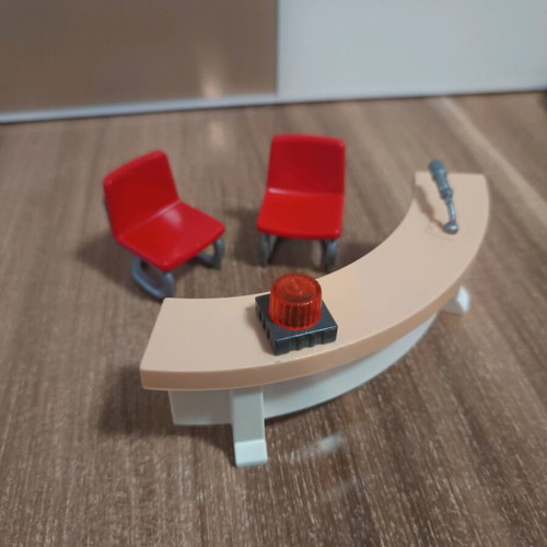 Playmobil police station like new