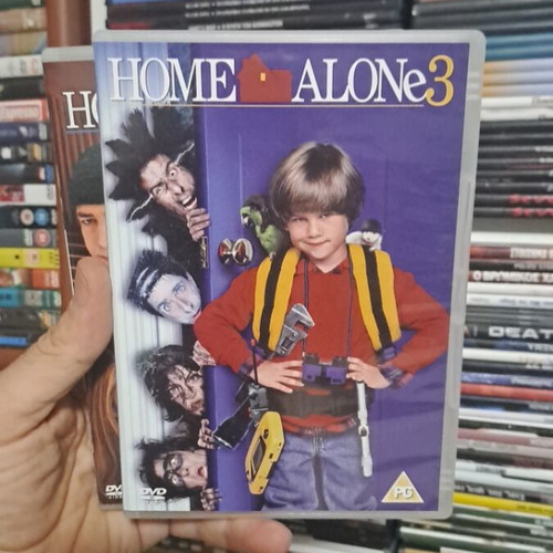 Home Alone DVD collection 4 movies like new with English subtitles