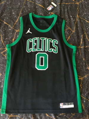 Boston Celtics Statement Edition Jordan Dri-FIT NBA Swingman Jersey Boy L like new