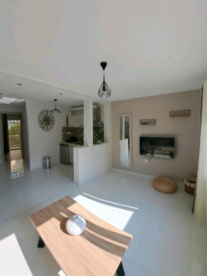 Διαμέρισμα ημιώροφος 45m2 επιπλωμένο στο Ξυλόκαστρο με κλιματισμό