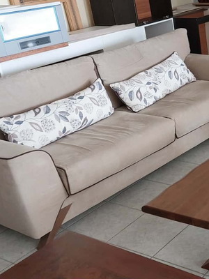 Sofa set like new with solid oak coffee table and cushions