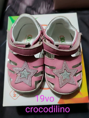 Branded leather sandals size 19 like new