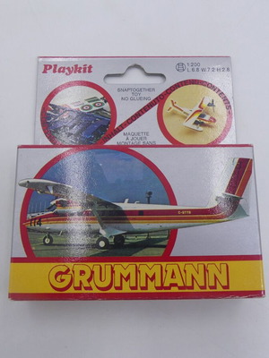 Grumman 1/200 Playkit aircraft model new, made in Italy