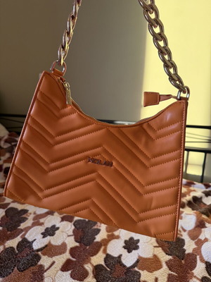 Nolah Shoulder Bag Orange like new with gold details