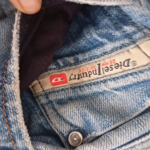Vintage solid Italian Diesel Larkee unisex jeans used, M31 L30