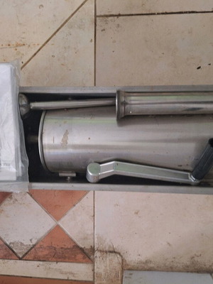Sausage machine like new