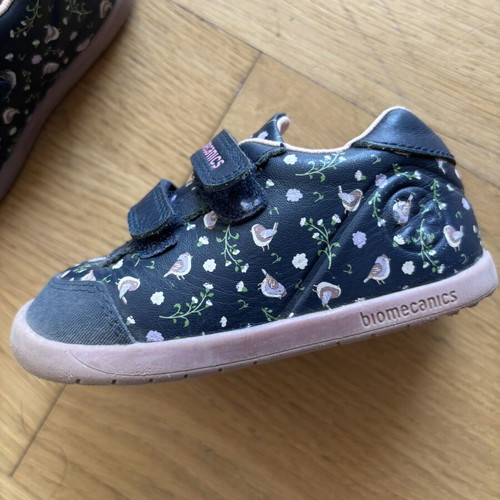 Biomecanics baby shoes size 22 like new
