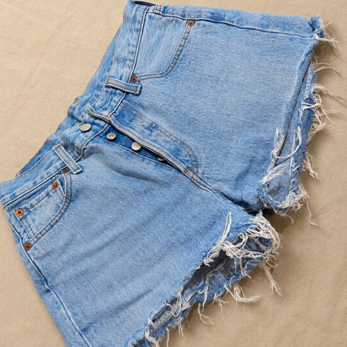 Levi's 501 Original Denim Shorts W29 like new, light blue, high waist