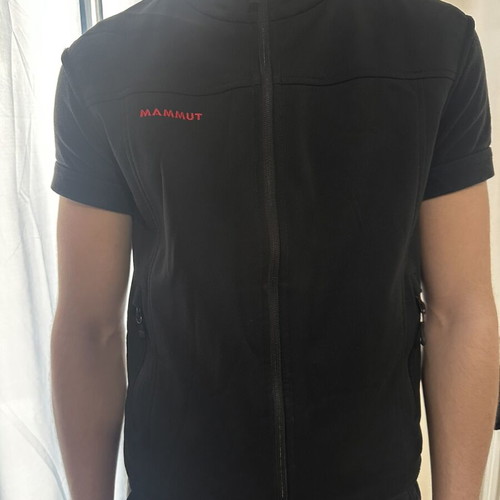 Mammut sleeveless jacket vintage like new, black, size L