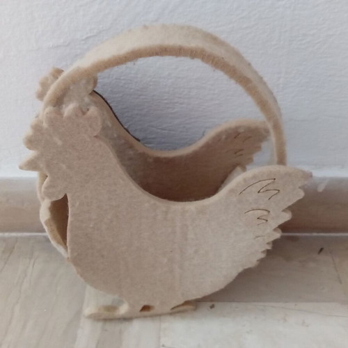 Easter decorative basket like new