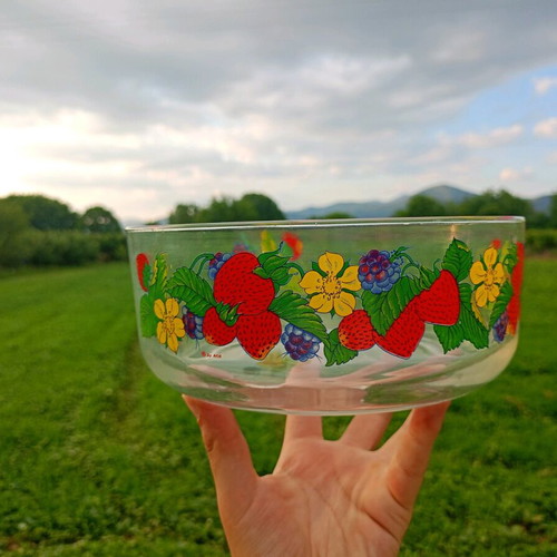 Serving bowls new, set of 7 pieces