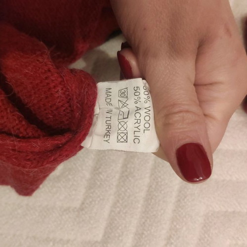 Men's wool sweater used, red, size M