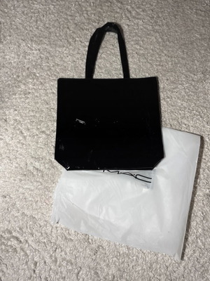 Mac shoulder bag new, black with large storage space