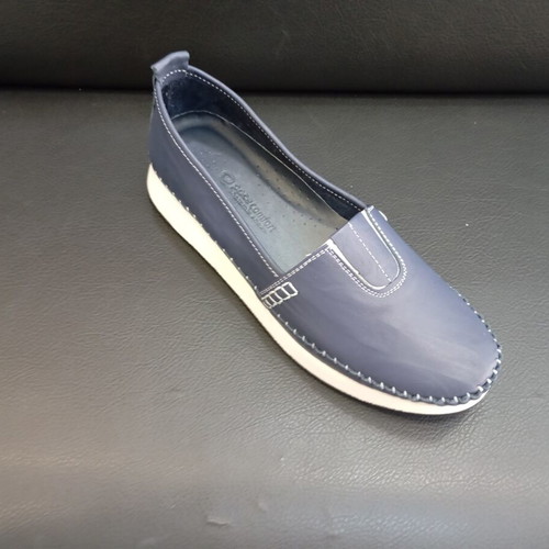 Ballerinas blue leather, new with anatomical insole