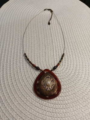 Women's necklace like new