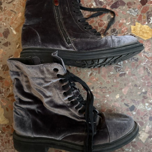 Low boots used with velvet fabric size 39 black and gray