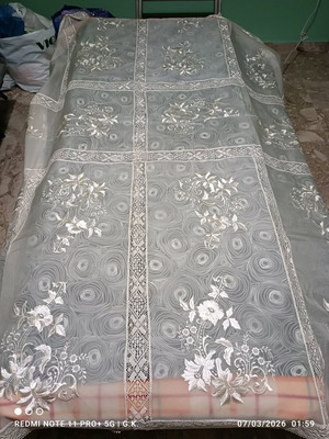 Покривка с дантела като нова 190 × 240 см