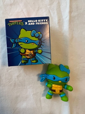 Hello Kitty Happy Meal figure new