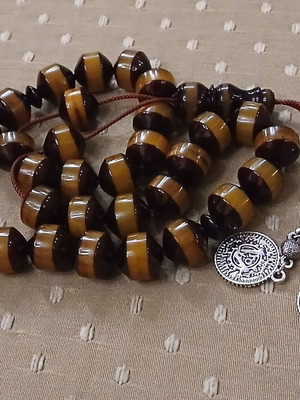 Bakelite Worry Beads Like New, 33 Two-Tone Beads, Traditional Metal Finish