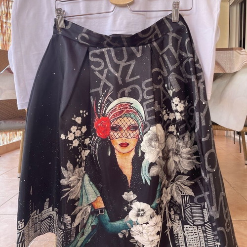 Airport skirt lightly worn, size L, black